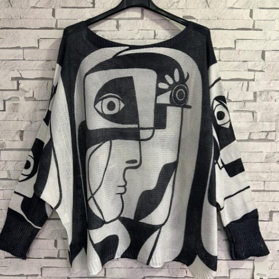 Loowie Black & White Picasso Abstract Art Print Sweater | Made in Italy