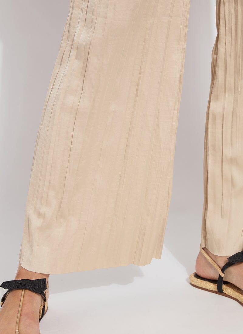 Lysse The Packable Pleated Palazzo Pant (28" Inseam) in Chablis - Little Miss Muffin Children & Home