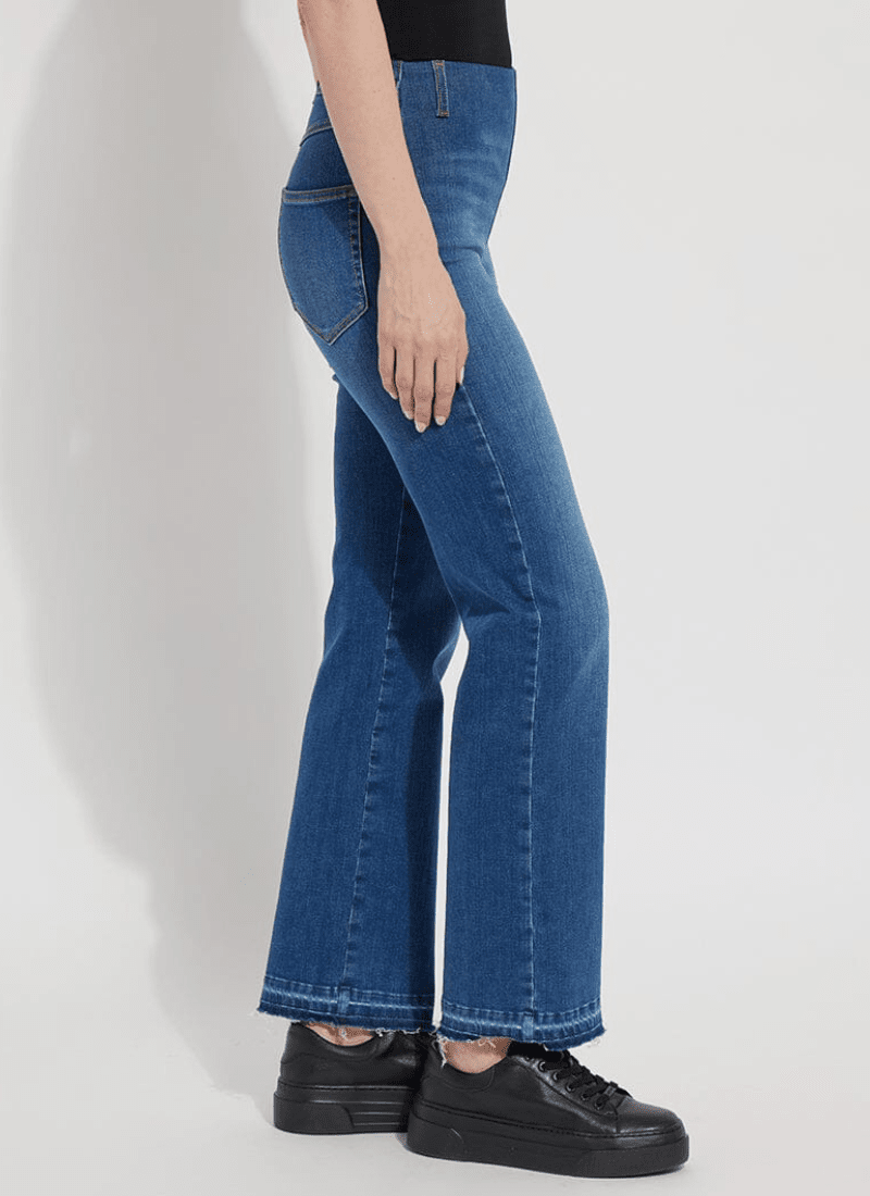 Premium Denim Relaxed Straight Leg Jeans in Authentic Wash by Lysse
