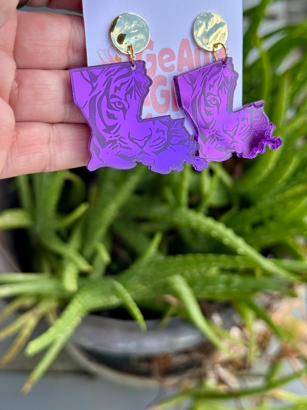 Geaux Magnolia Purple Louisiana Tiger Dangle Earrings – LSU Game Day