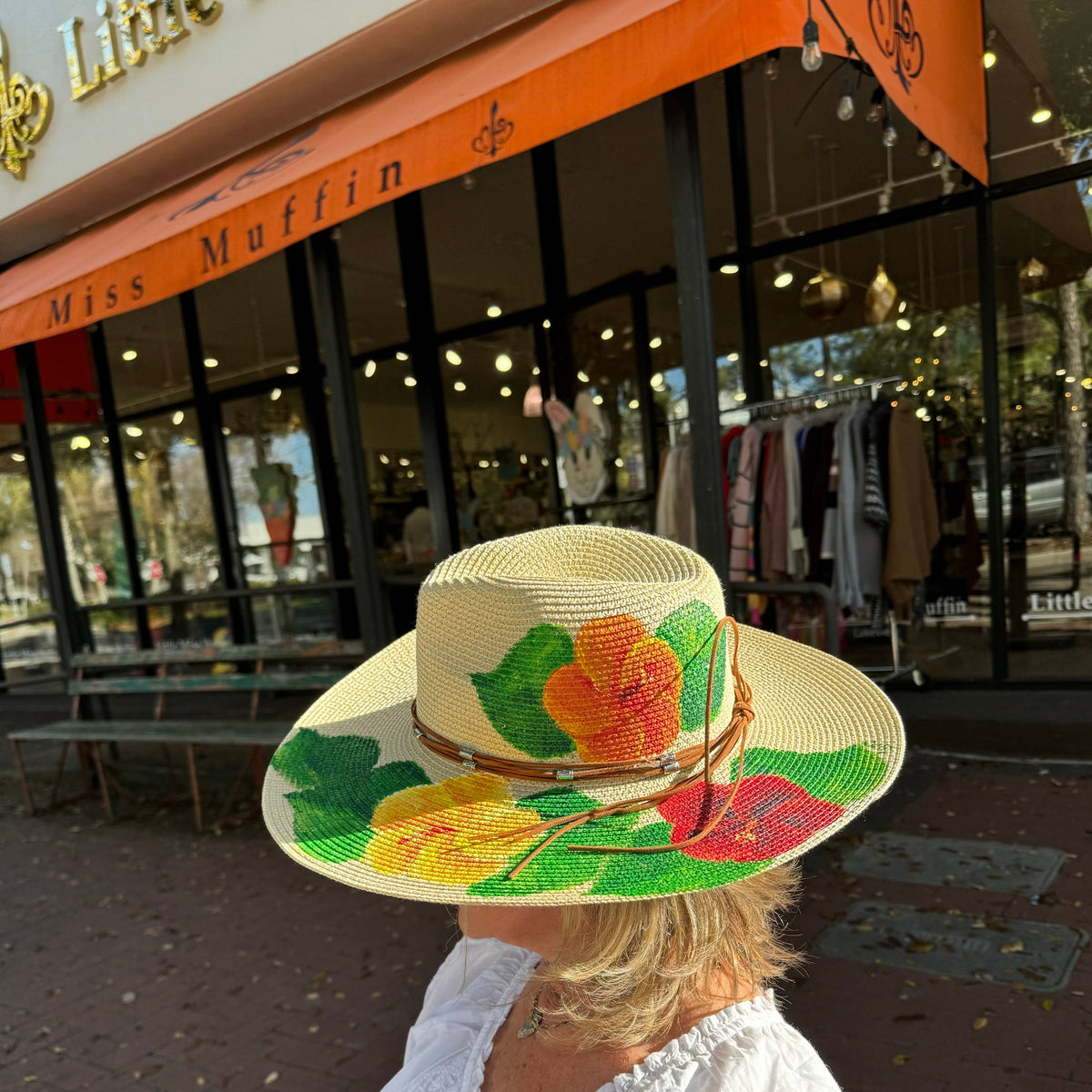 Wonens Handmade Painted Stitched Stylish Red HYBISCUS flower Women\'s Hat  NEW Hand-painted flower on gardening hat main image 4