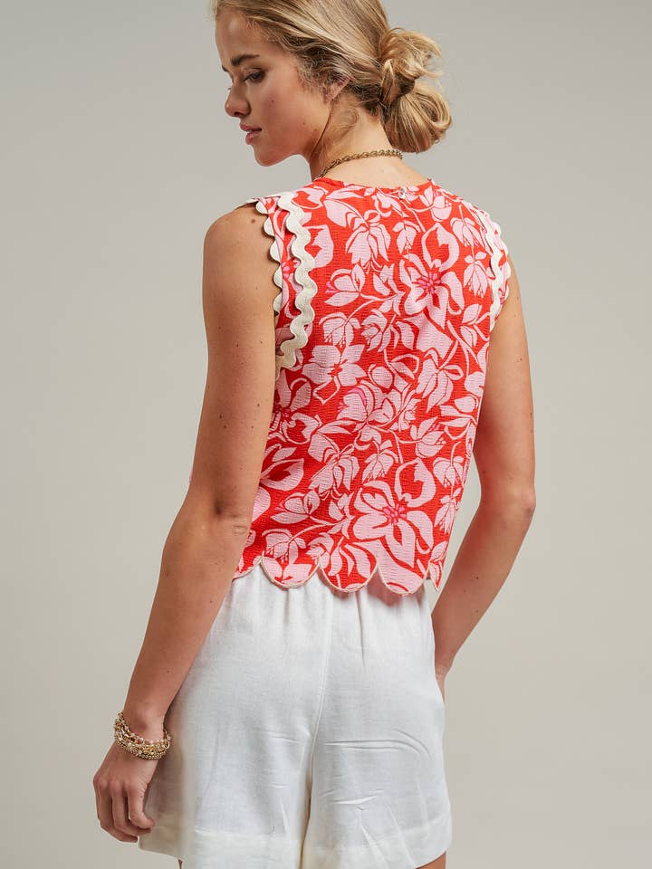 Floral Print Scalloped Edge Sleeveless Top
