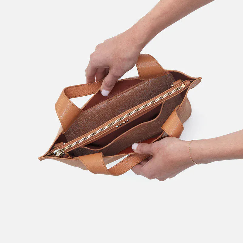 Vida Small Tote in Micro Pebbled Leather - Biscuit/Coconut