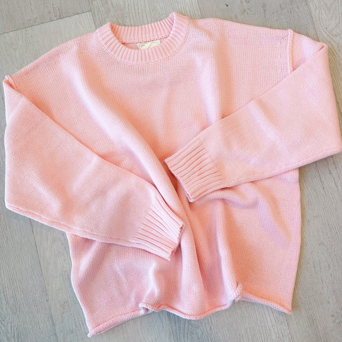 Relaxed Boyfriend Fit Crew Neck Sweater in Pink