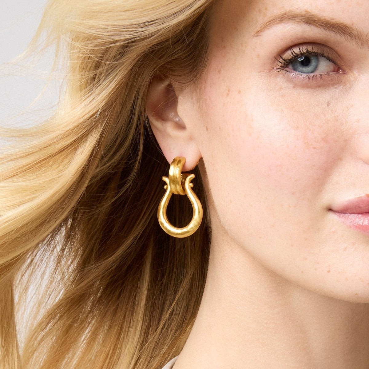 Julie Vos Julie Vos Saratoga Doorknocker Earring Gold - Little Miss Muffin Children & Home
