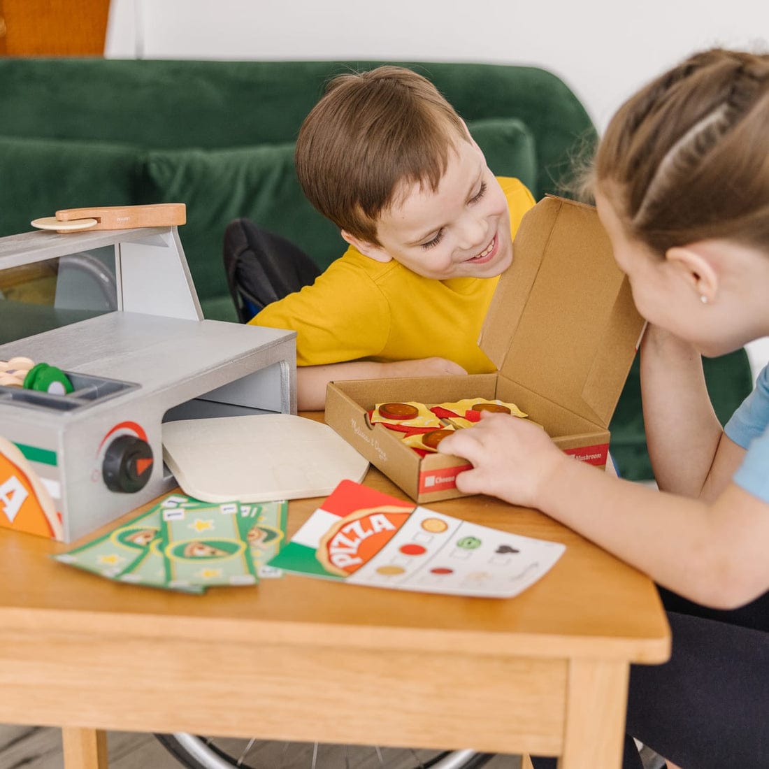 Melissa & Doug Melissa & Doug Top & Bake Pizza Counter - Little Miss Muffin Children & Home