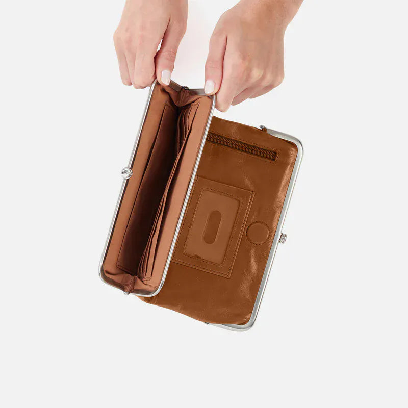 Lauren Clutch-Wallet in Polished Leather