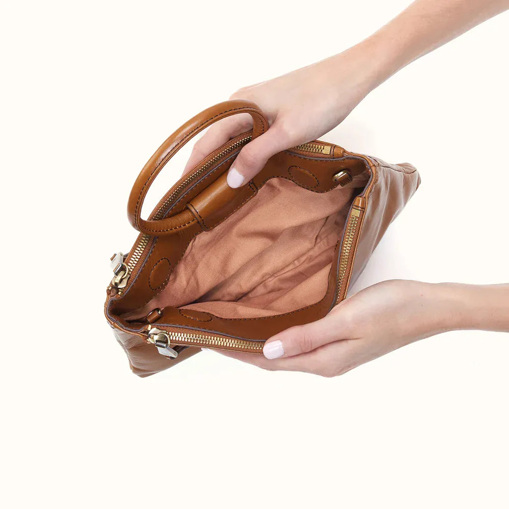 Sable Crossbody in Polished Leather - Truffle