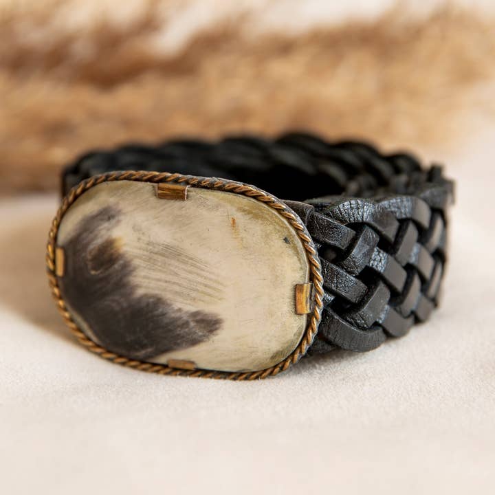 Venus Narrow Black Leather Belt