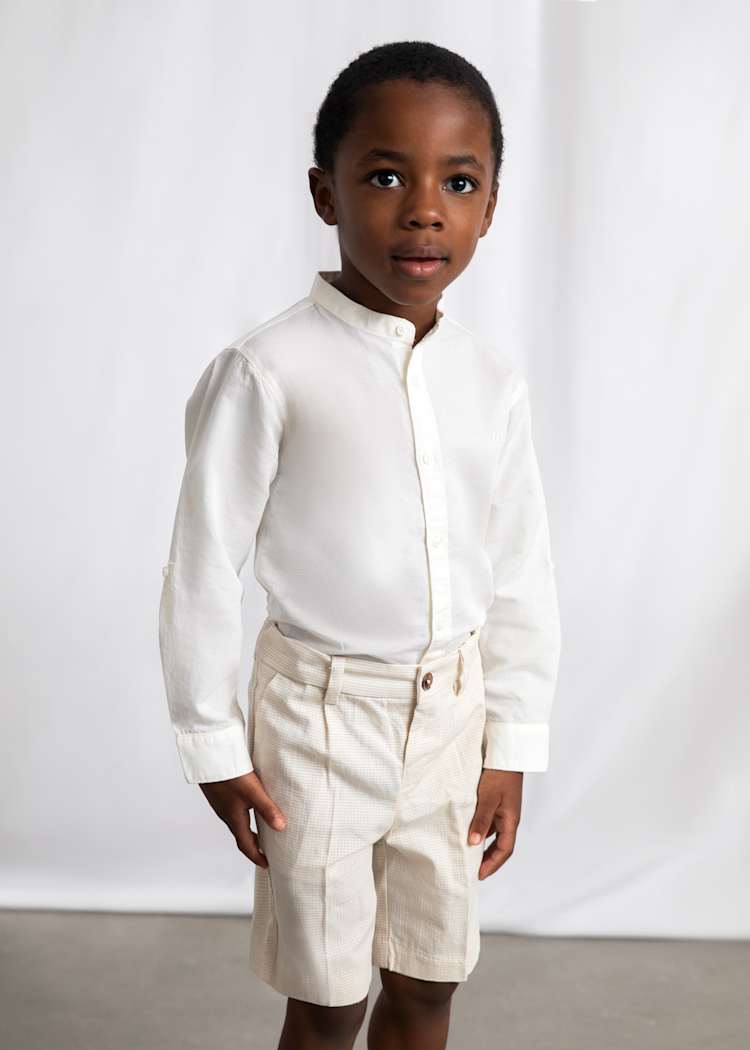 Linen Bermuda Shorts in Oat