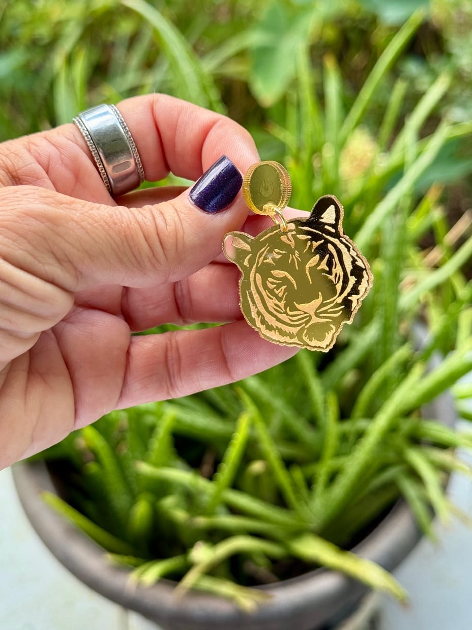Geaux Magnolia Gold Tiger Dangle Earrings – LSU Game Day