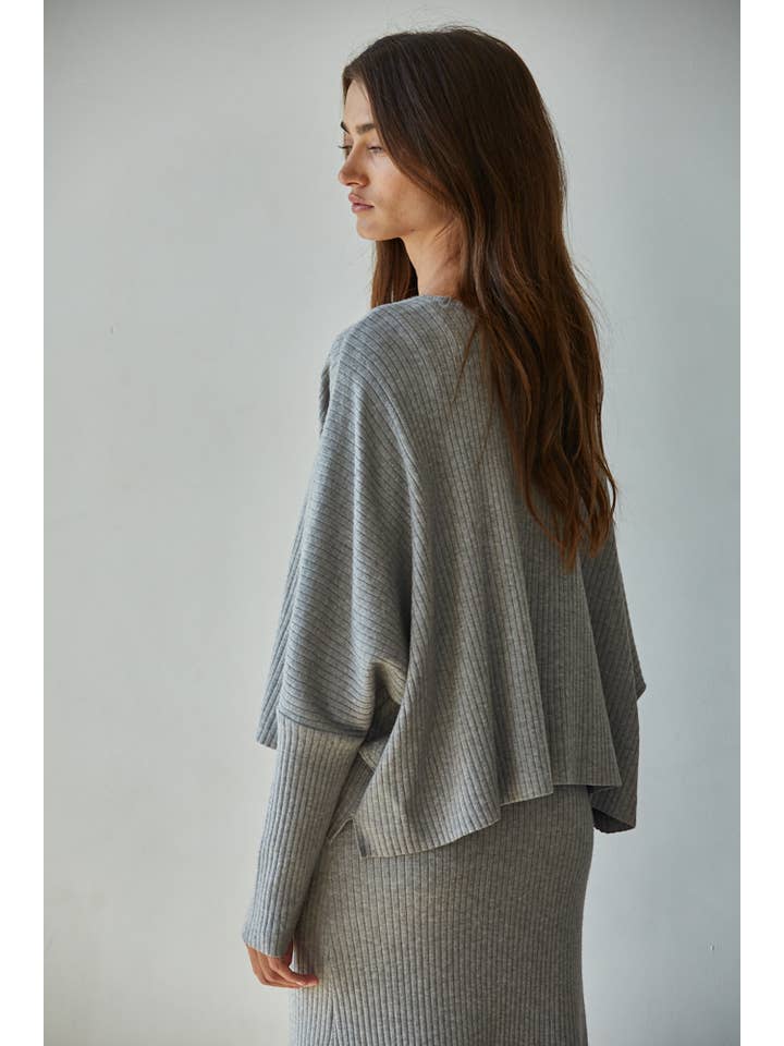 grey ribbed long sleeve sweater