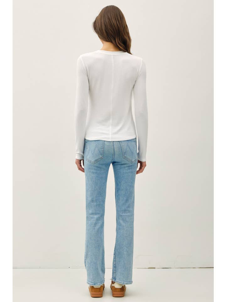 white ribbed crew neck top