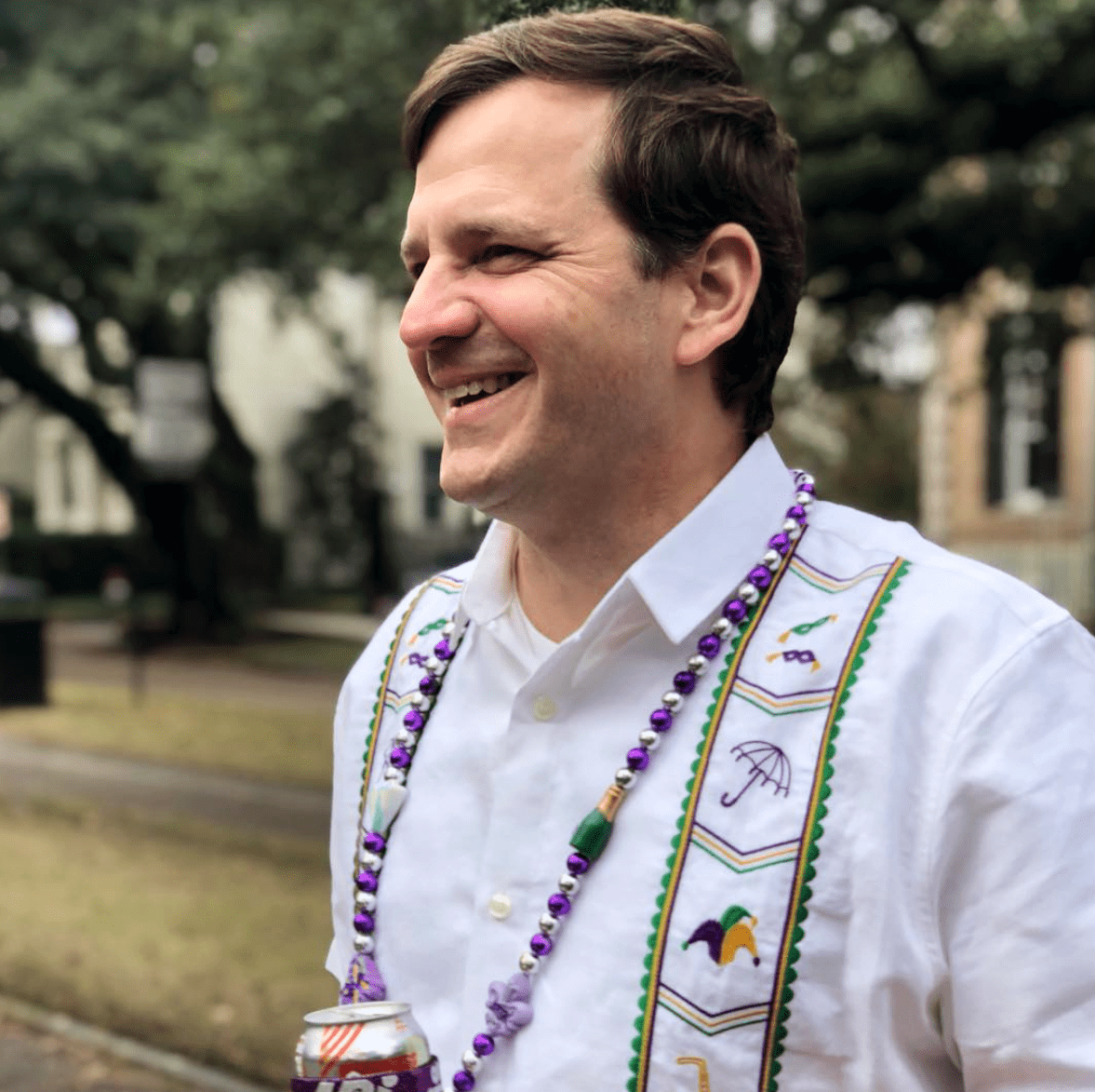 Mardi Gras Guayabera In White L