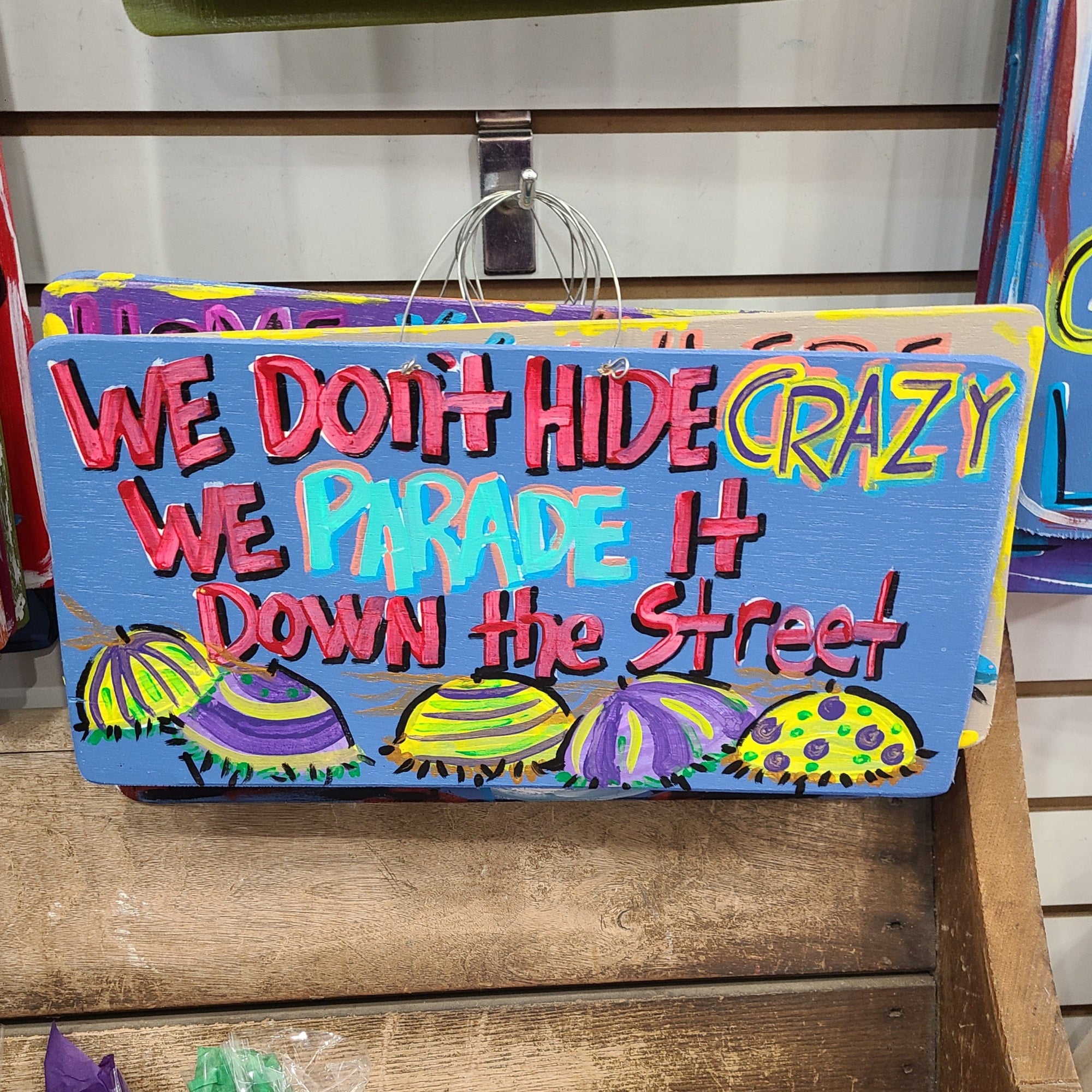 Toodle Lou Designs Nola Boy / Girl Board Hanger