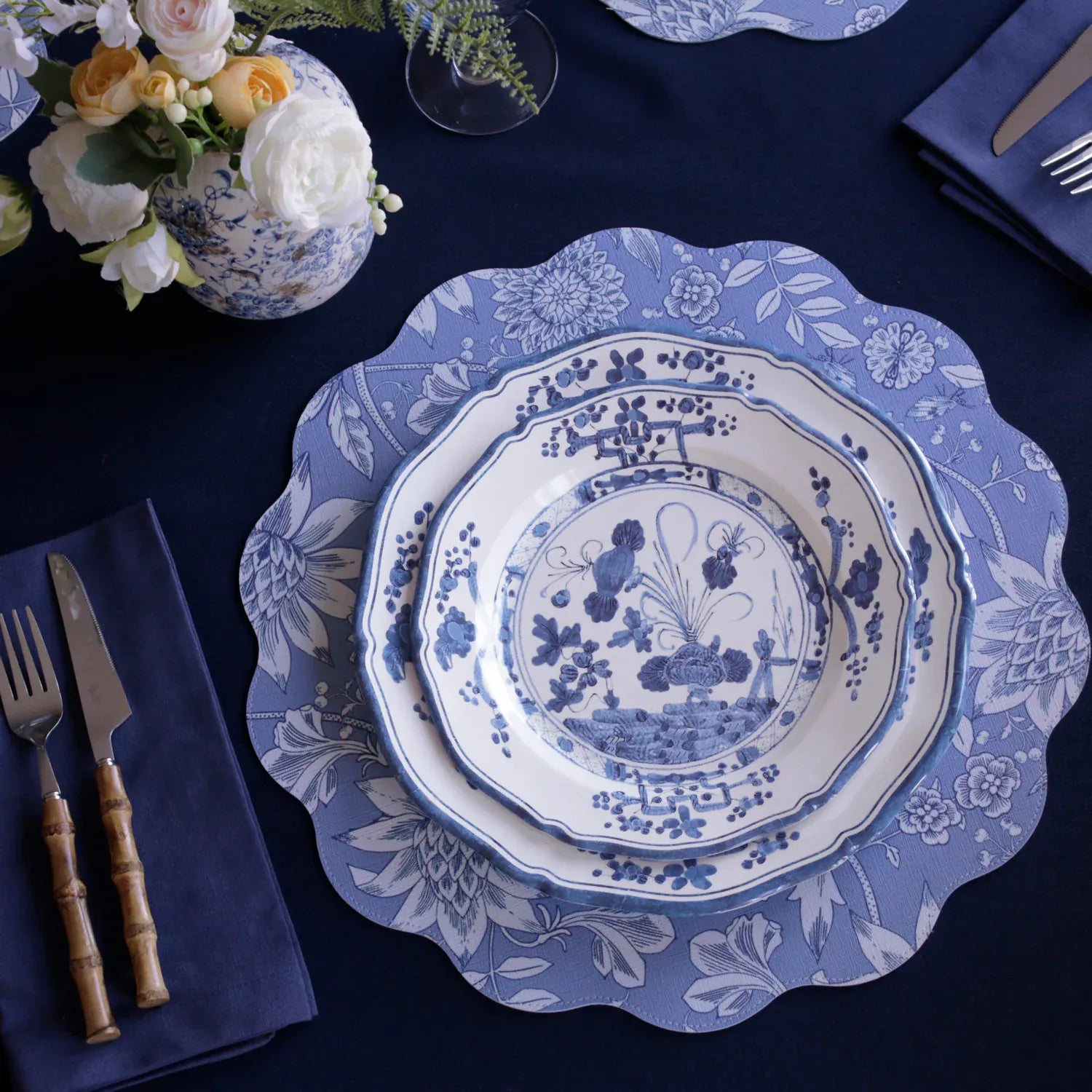 Vida Faenza 9" White & Blue Salad Plate Set of 4