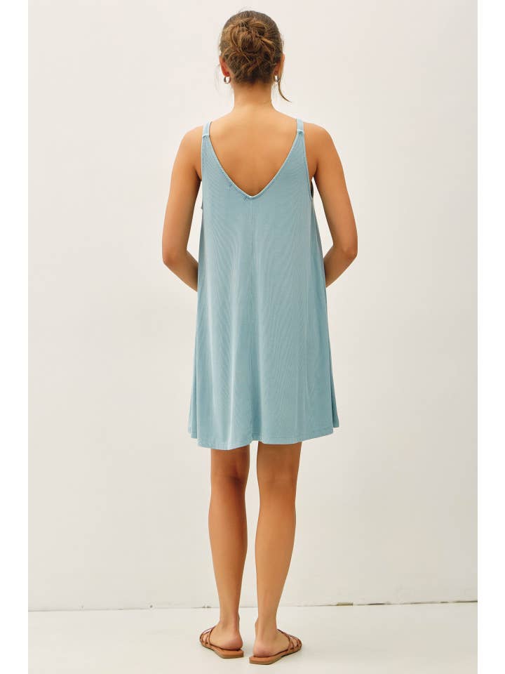 Ribbed V-Neck Center Seam Detail Knit Dress