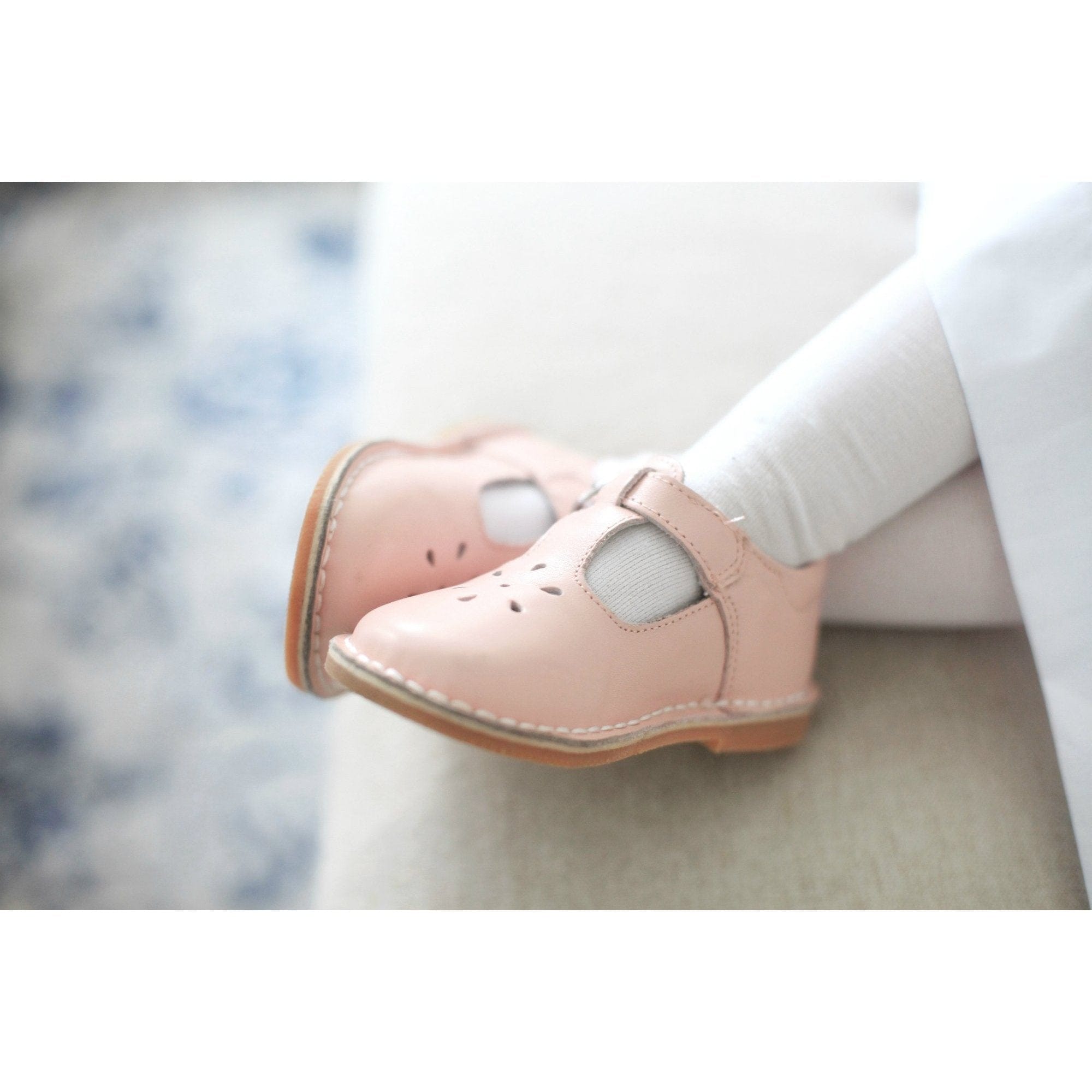 L'Amour Shoes L'Amour Joy Classic Leather T-Strap Mary Jane Pink - Little Miss Muffin Children & Home
