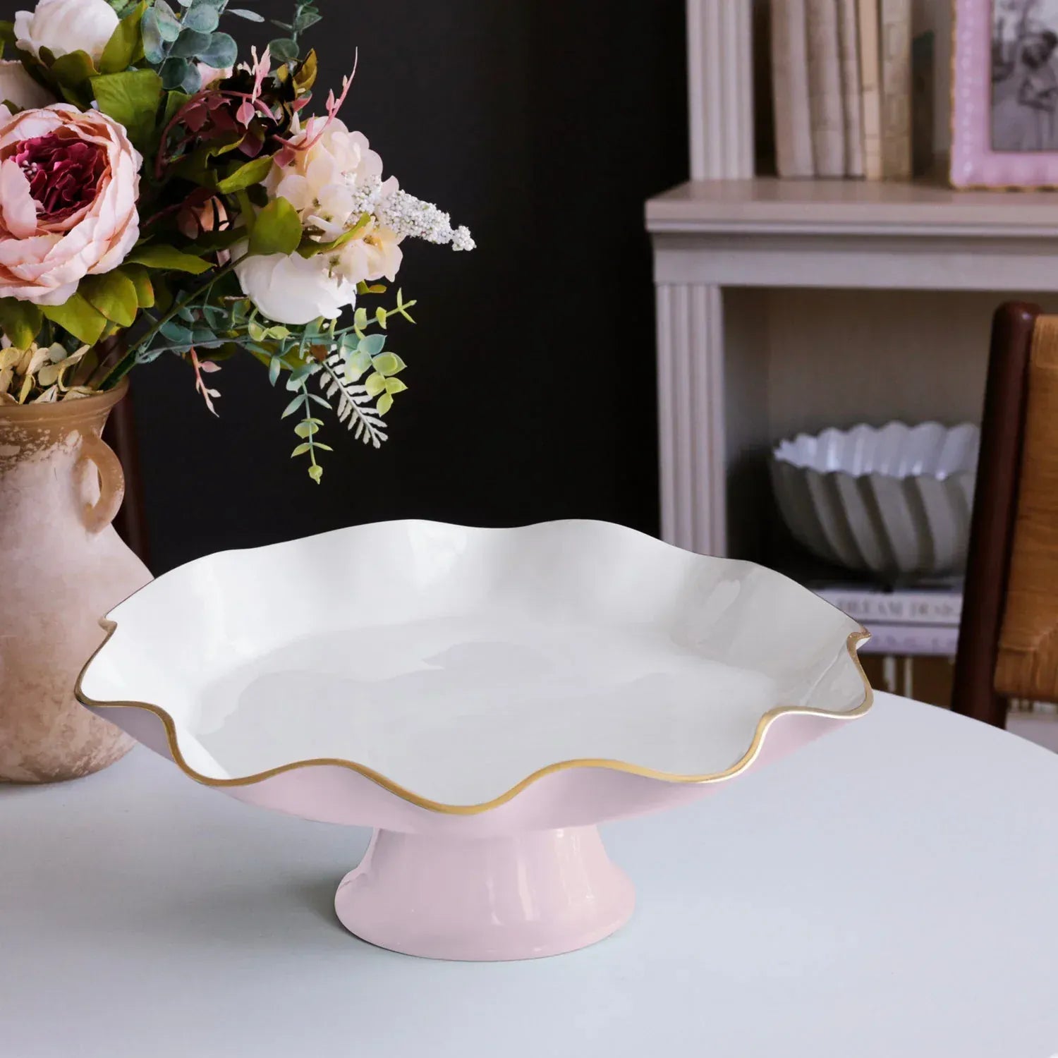 Encanto Carola Pedestal Cake Plate