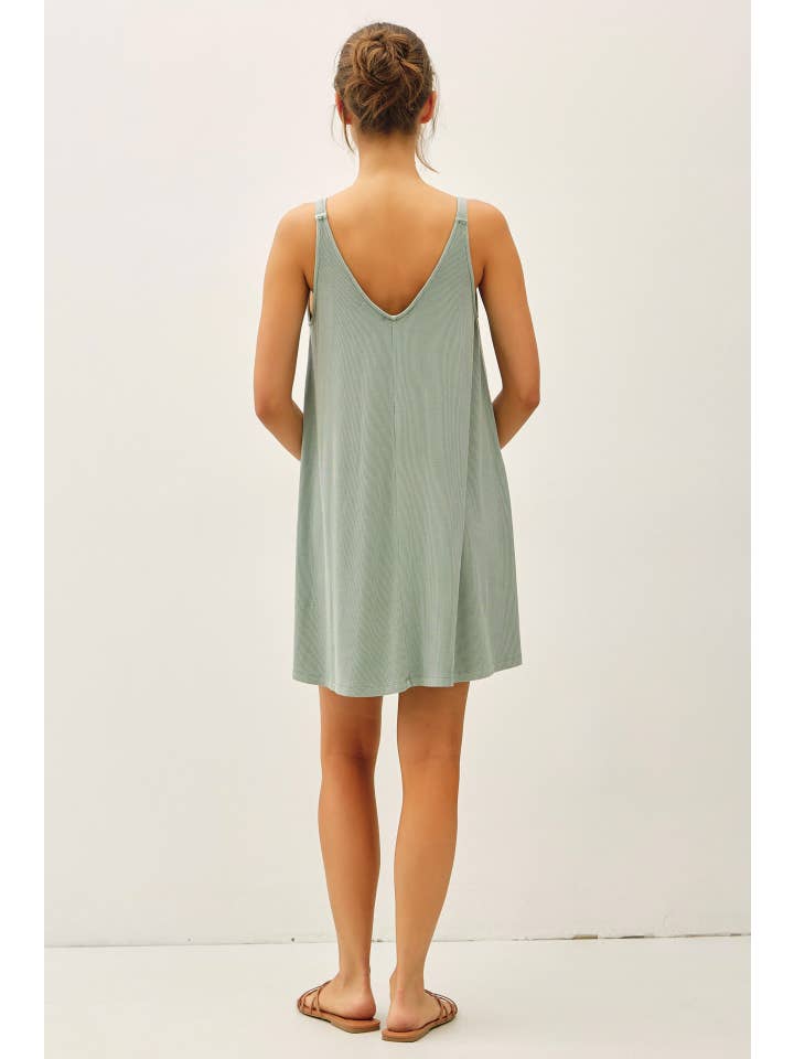 Ribbed V-Neck Center Seam Detail Knit Dress