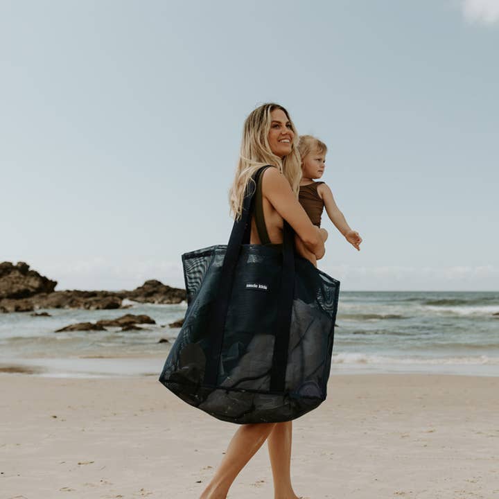 Beach Hauler™ Mesh Beach Bag in Deep Sea