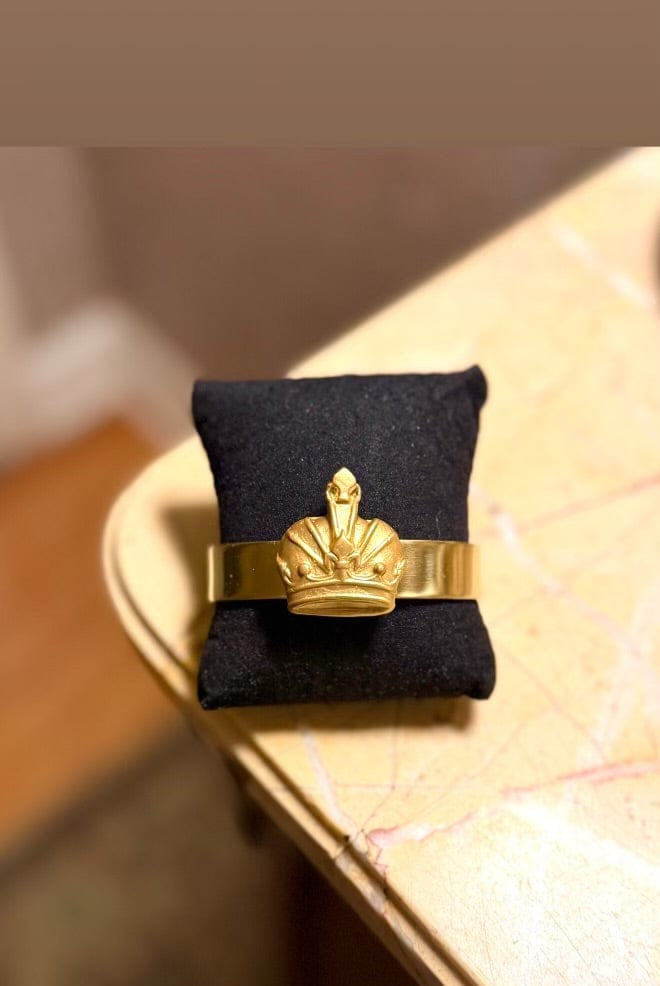 Bijou Royale (Crown) Thin Brass Bracelet