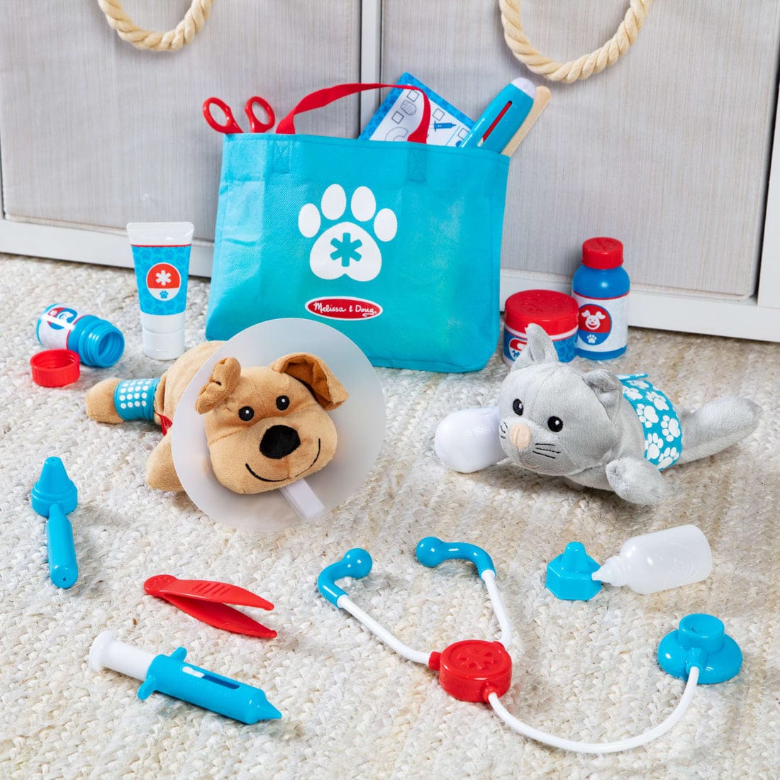 Melissa & Doug Melissa & Doug Examine & Treat Pet Vet Play Set - Little Miss Muffin Children & Home