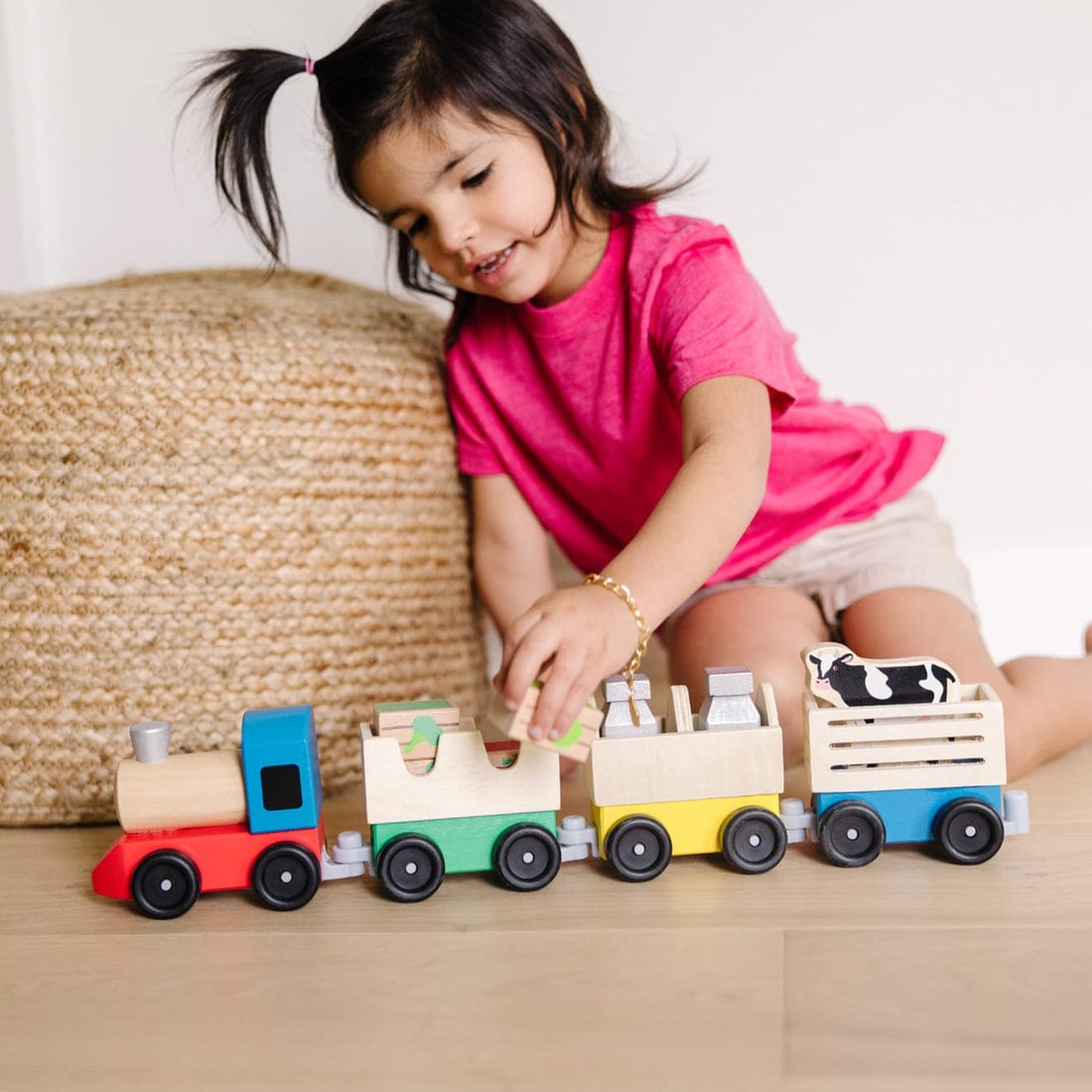 Melissa & Doug Melissa & Doug Wooden Farm Train Toy Set - Little Miss Muffin Children & Home