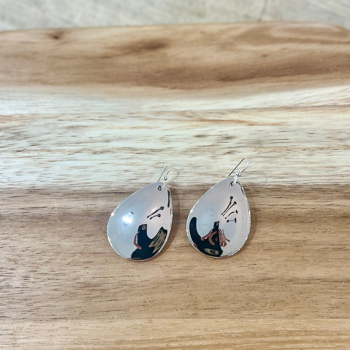 Simon Sebbag Designs Simon Sebbag Designs Smooth Tear Wire Earrings - Little Miss Muffin Children & Home