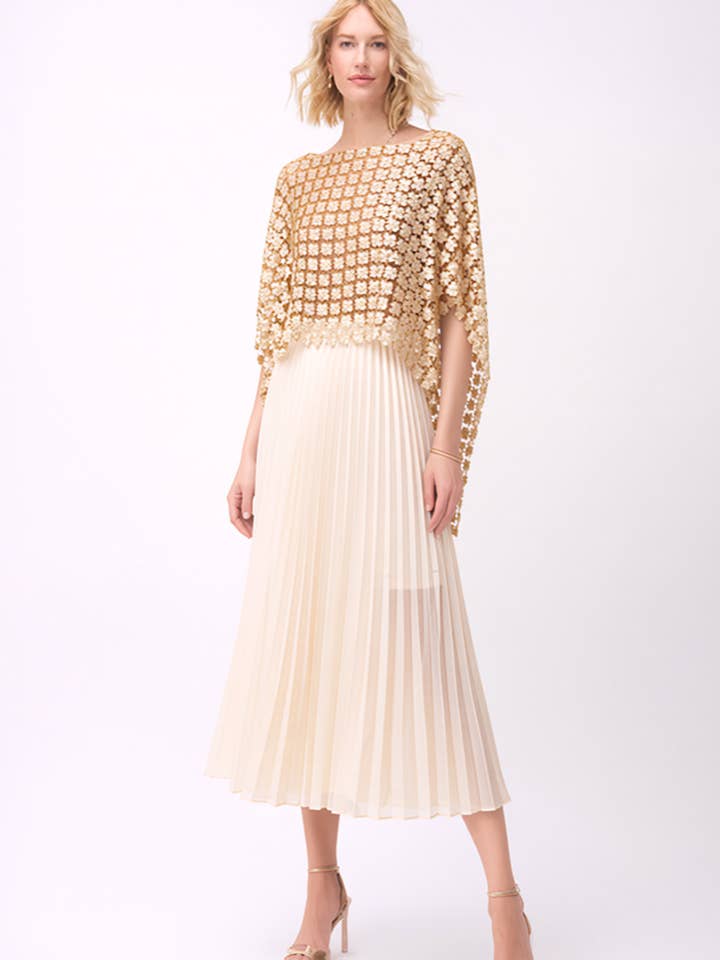 Lace Poncho in Champagne
