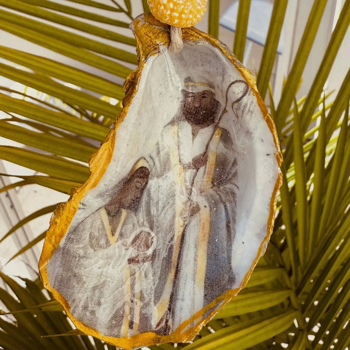 Nativity Oyster Shell Ornament