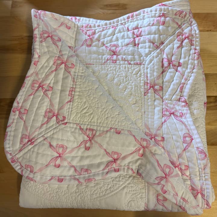 Pink Bows Print Heirloom Quilt