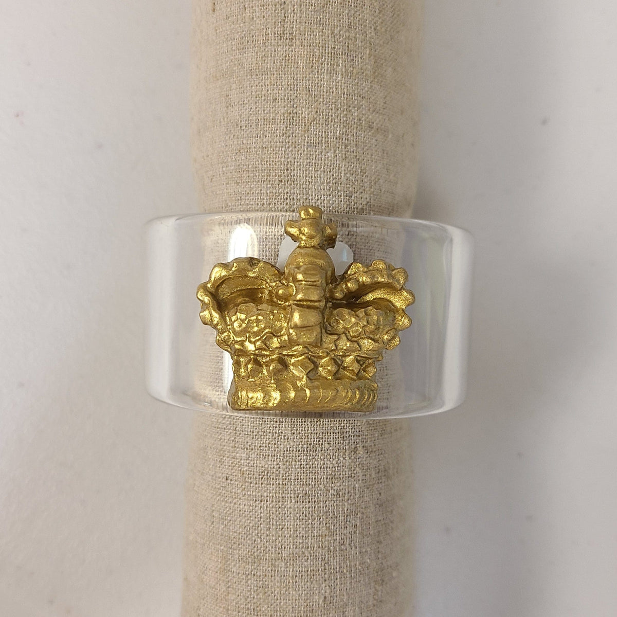 Carol Cassisa Carol Cassisa Nouvelle Couronne Lucite Cuff D'or - Little Miss Muffin Children & Home