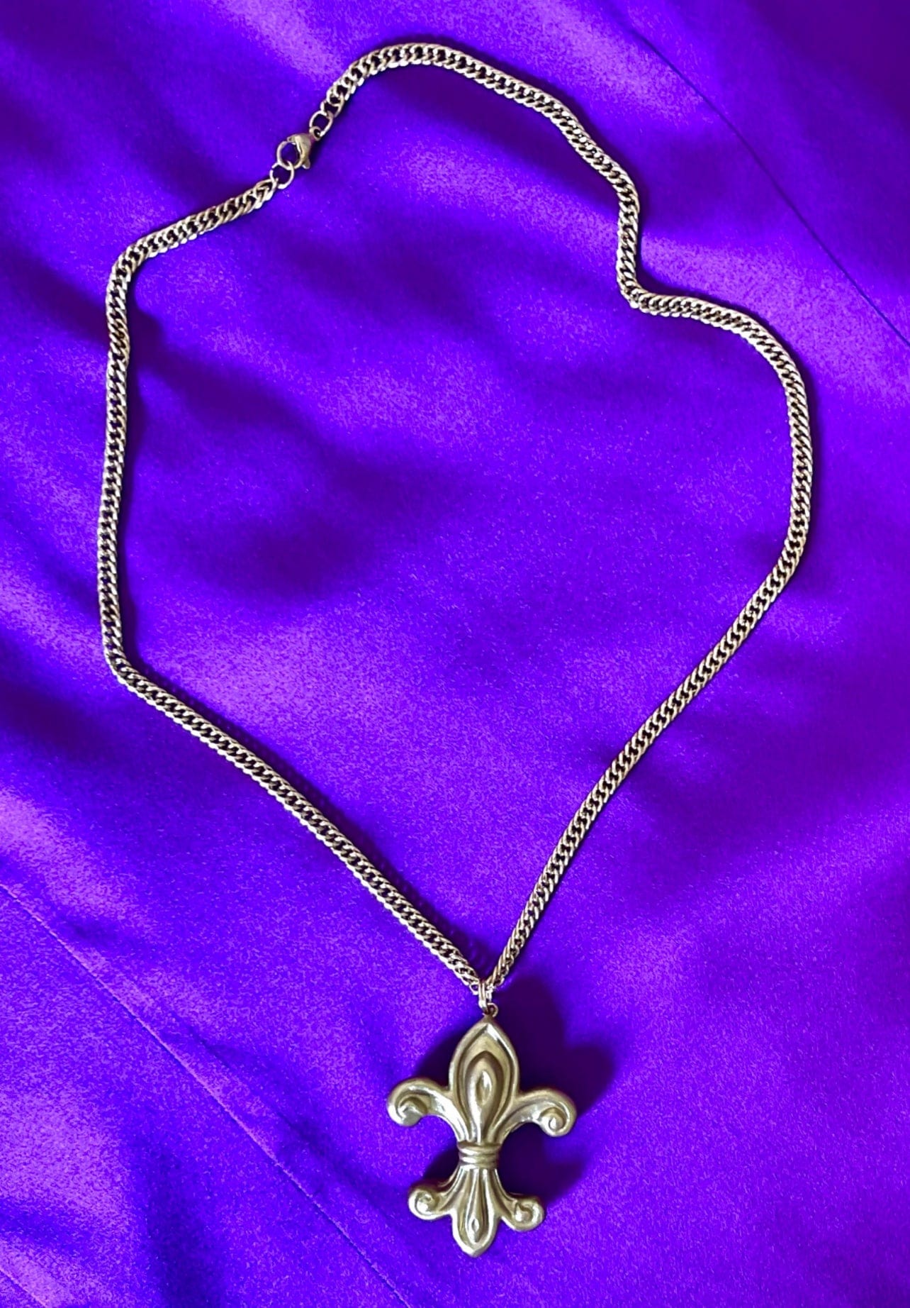 Carol Cassisa Carol Cassisa Fleur de Lis Gold Chain Necklace - Little Miss Muffin Children & Home