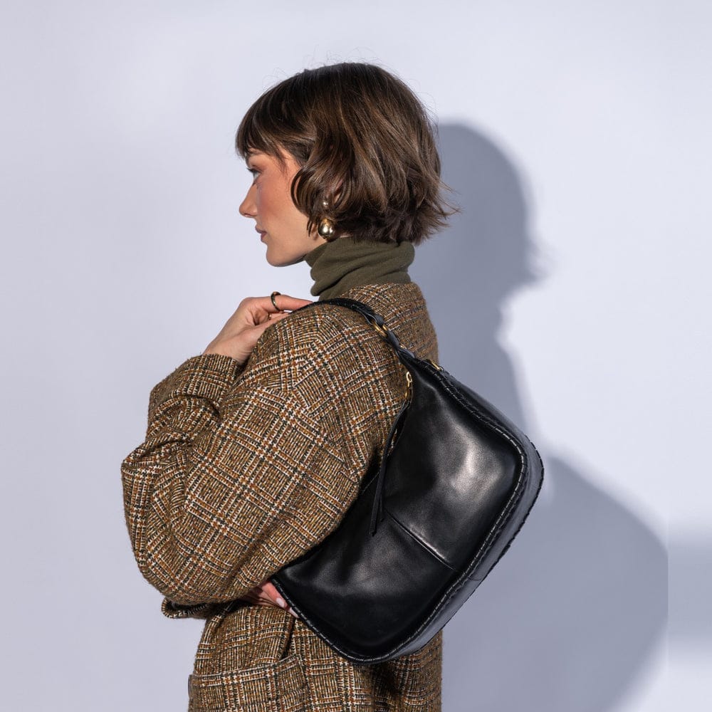 Large Mia Crescent Hobo Smooth Leather - Black