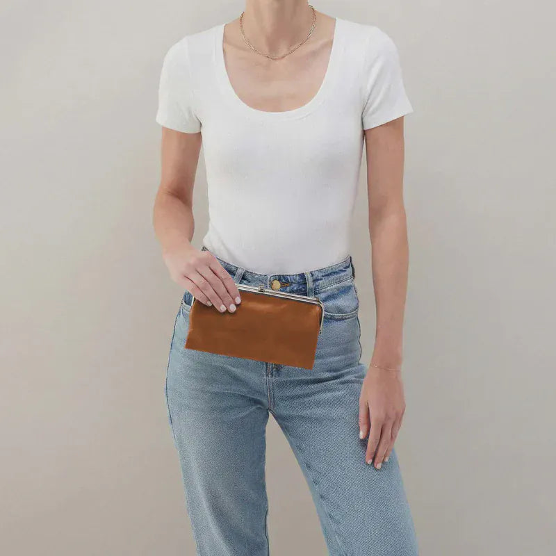 Lauren Clutch-Wallet in Polished Leather