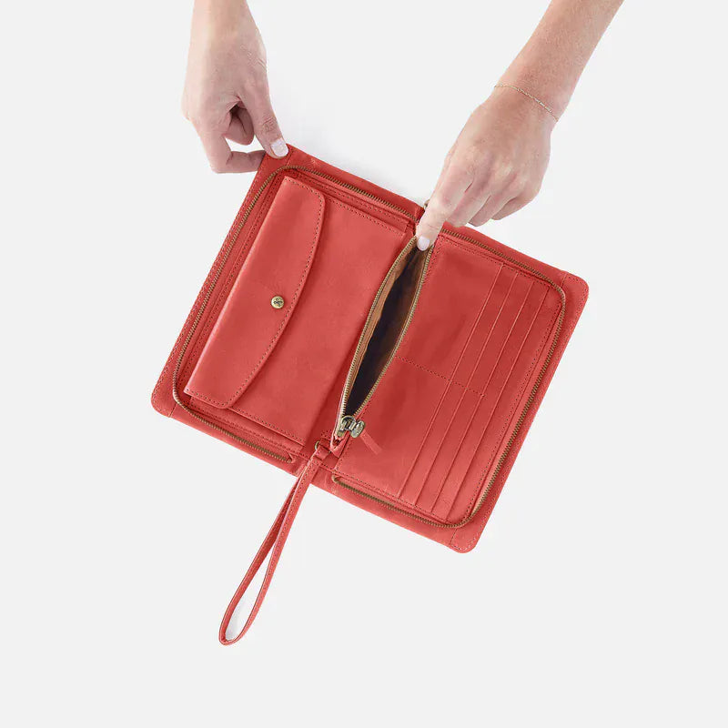 Evolve Wristlet in Polished Leather