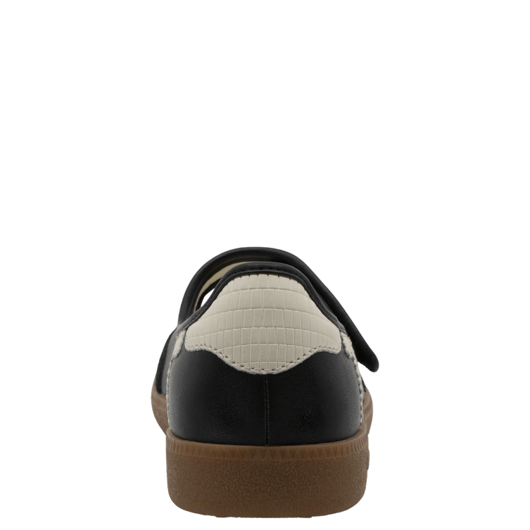 Aya Sneakerina in Black Milk