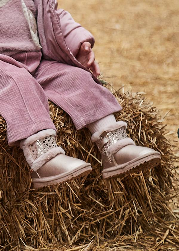 Faux Fur Lined Metallic Boots in Gold Pink