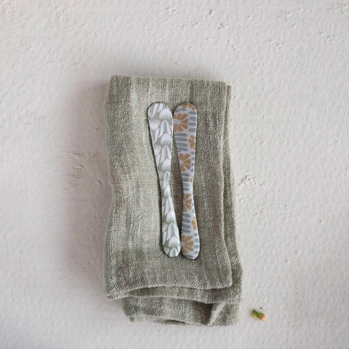 Creative Co-Op Creative Co-op Enameled Stainless Steel Spreader - Little Miss Muffin Children & Home