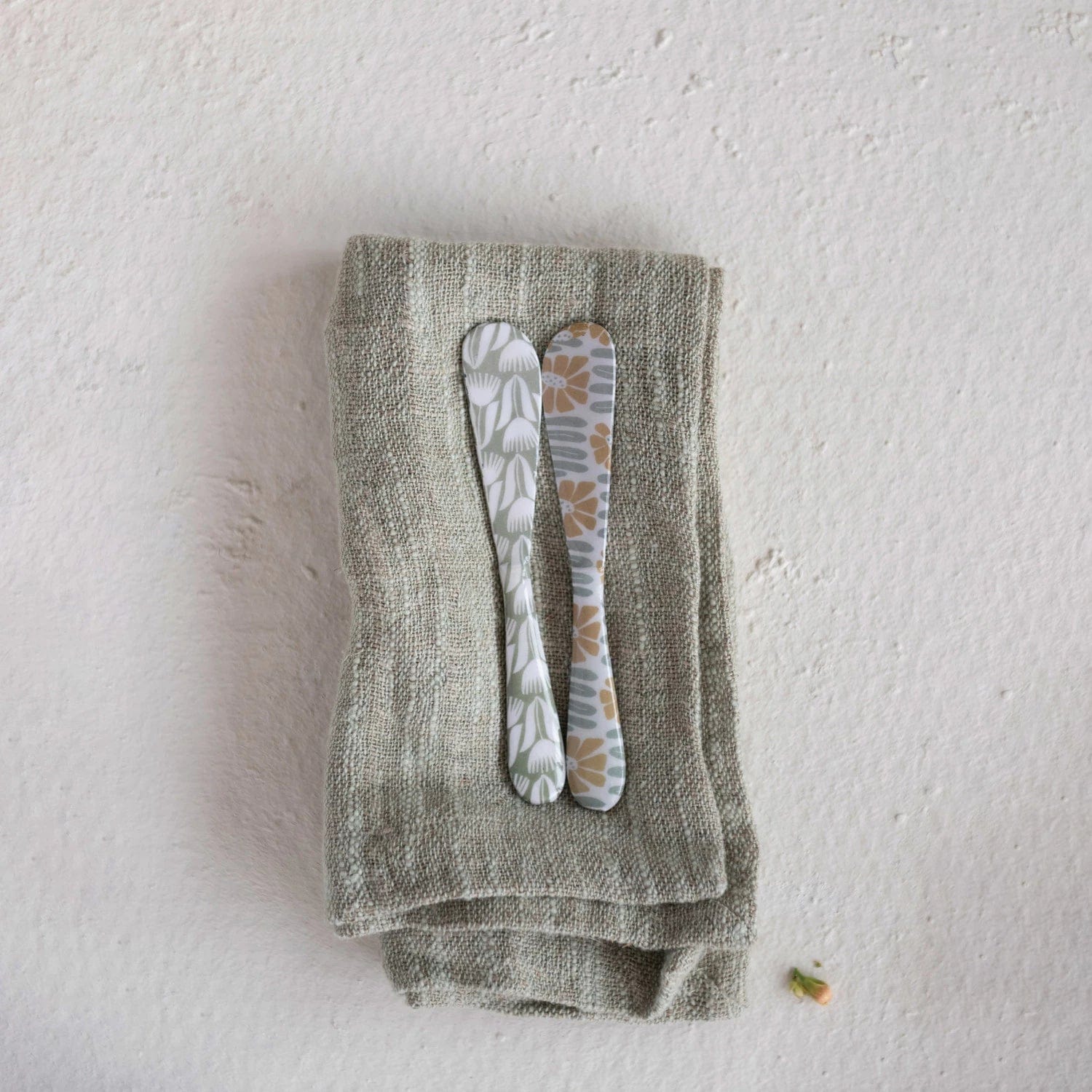 Creative Co-Op Creative Co-op Enameled Stainless Steel Spreader - Little Miss Muffin Children & Home