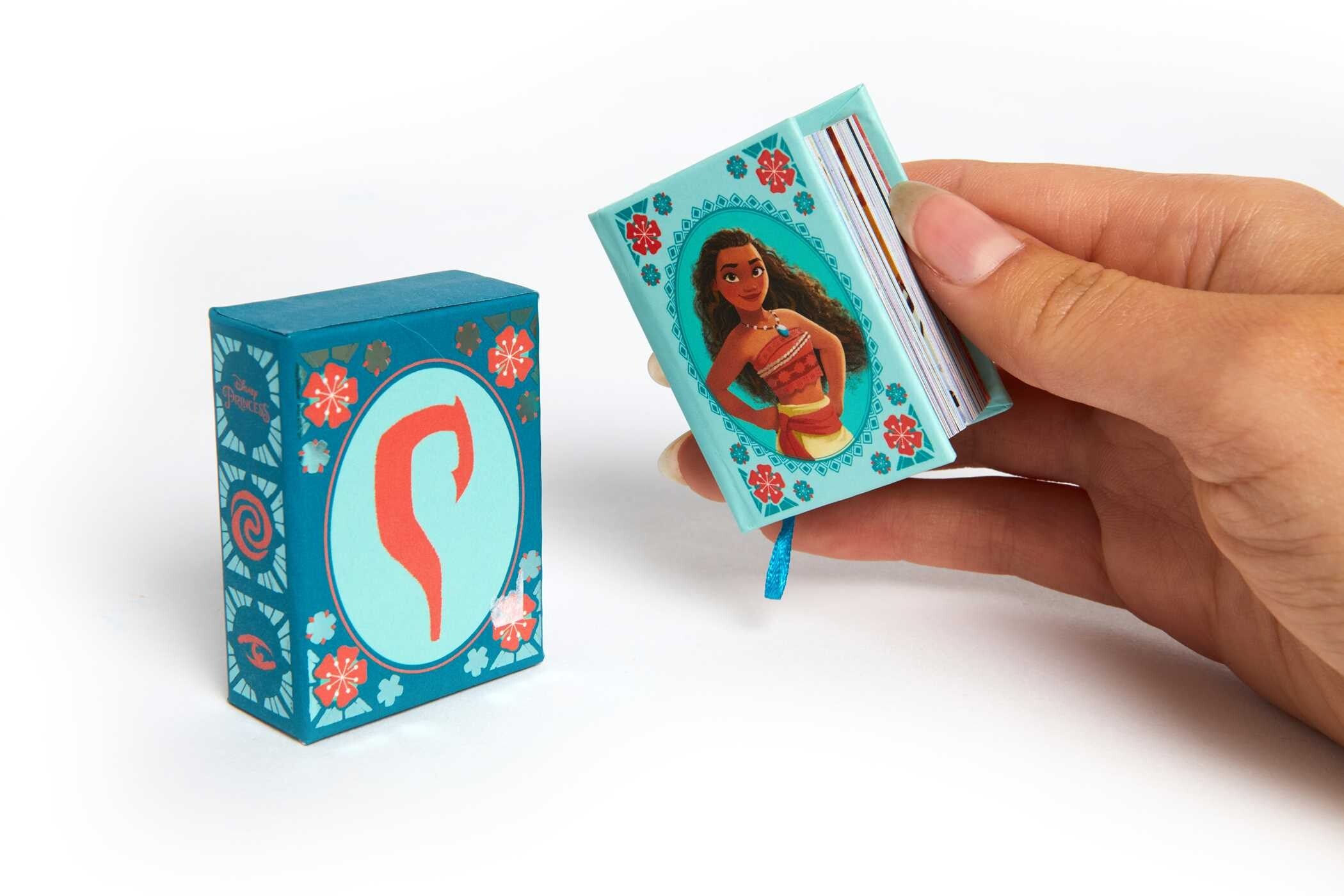 Simon & Schuster Disney Moana Tiny Book - Little Miss Muffin Children & Home