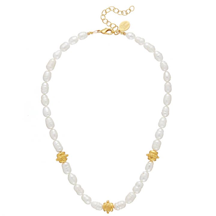 freshwater pearls with gold detail necklace