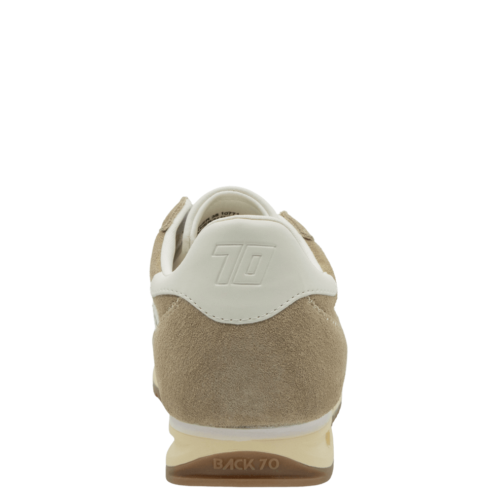 Runner Sneakers in Tan