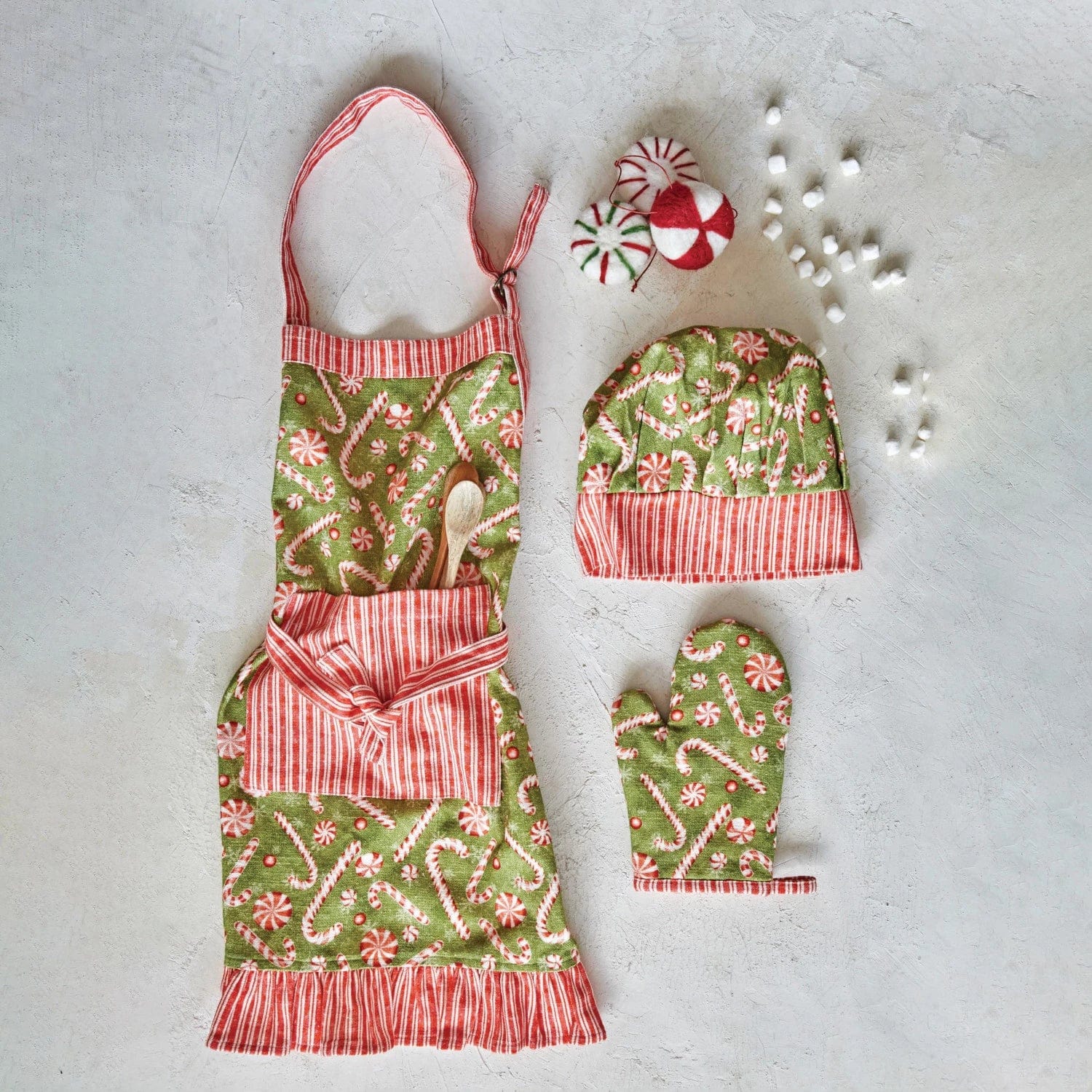 Creative Co-Op Creative Co-op Peppermint Pattern Child Apron & Chef Hat & Oven Mitt - Little Miss Muffin Children & Home