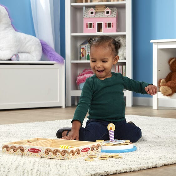 Melissa & Doug Melissa & Doug Birthday Party Wooden Play Food - Little Miss Muffin Children & Home