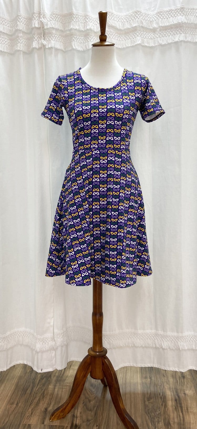 Bon Temps Boutique Bon Temps Boutique Mardi Gras Masks Hayden Adult Dress - Little Miss Muffin Children & Home