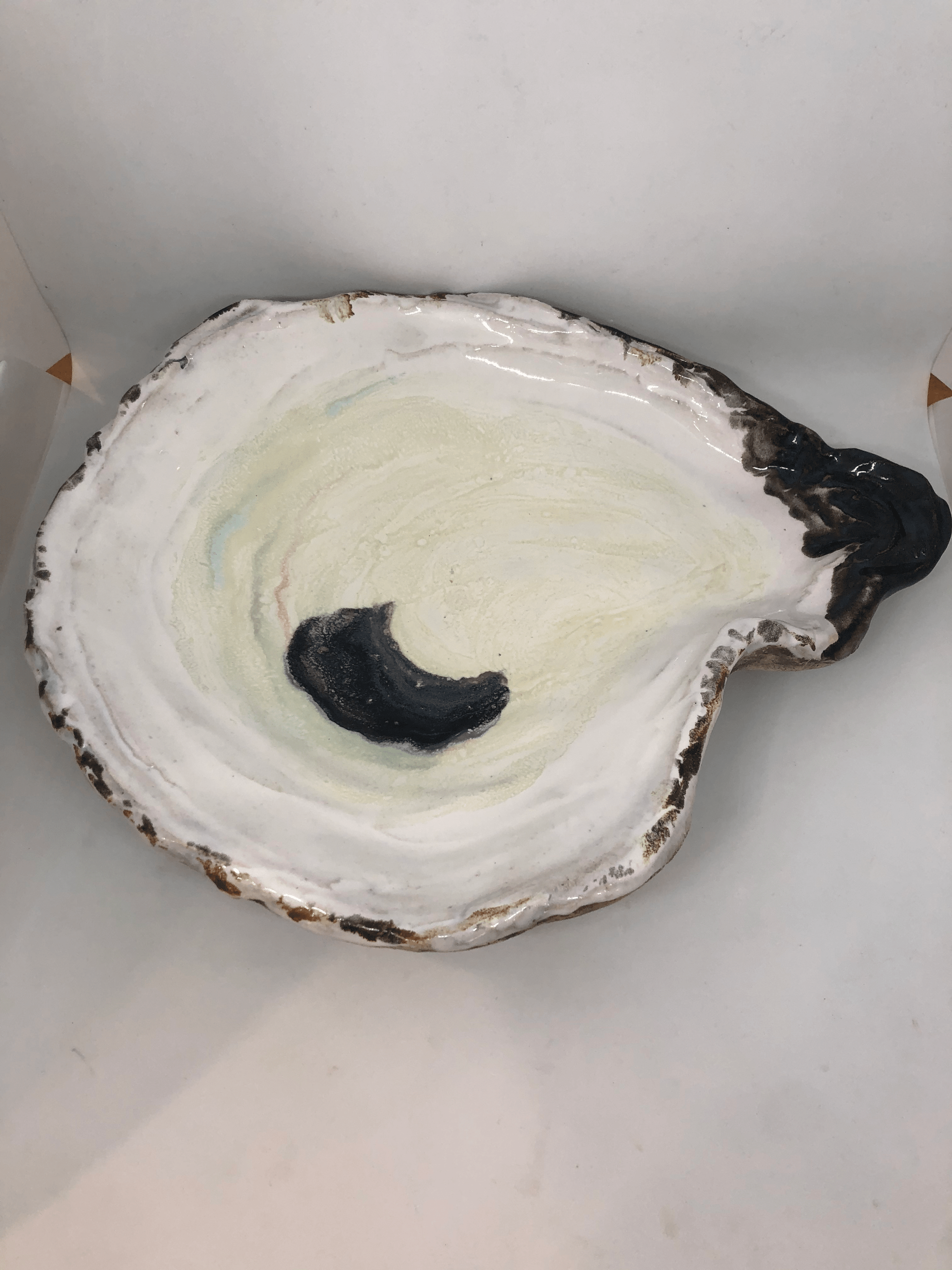 Seagem Studios - Oyster Bowl XL - Little Miss Muffin Children & Home