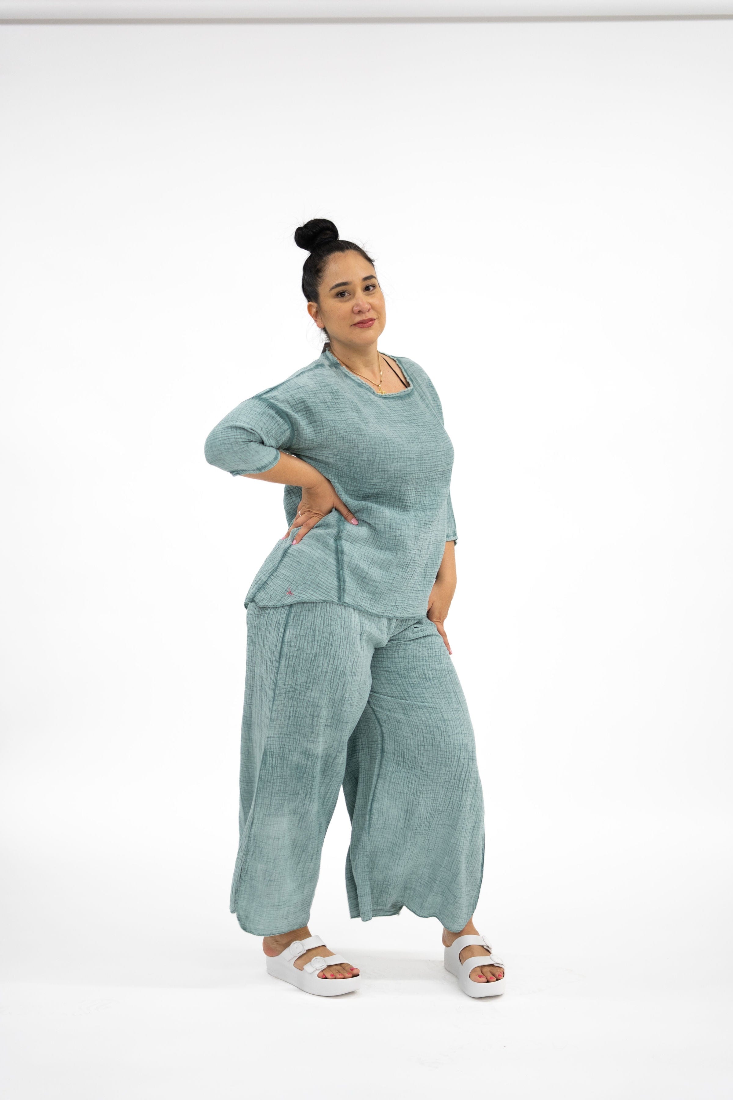 Oro Bonito Oro Bonito Quarter Sleeve Linen Shirt - Little Miss Muffin Children & Home