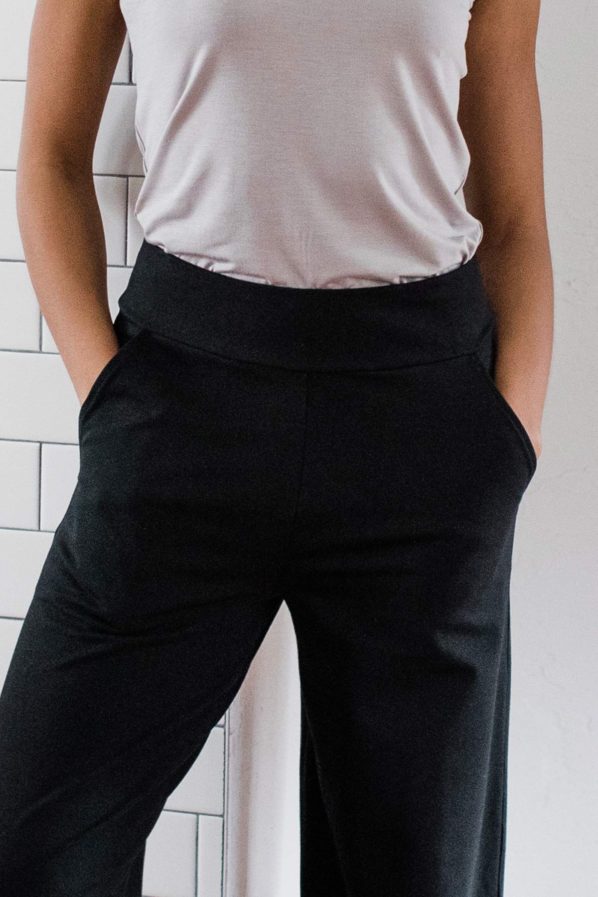 Women's Super Soft Elastic Waistband Scuba Pants Navy Xlarge